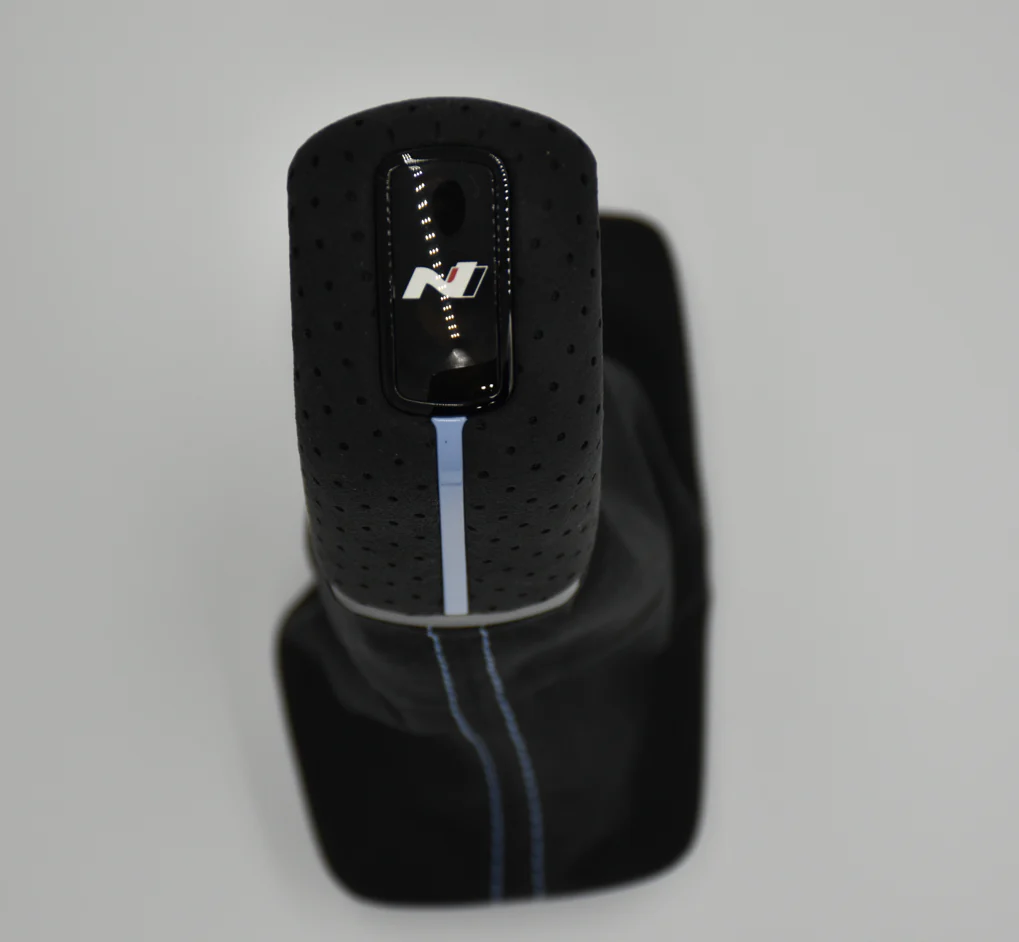 N Performance DCT Shifter Knob and Boot Alcantara Kona N - Image 2